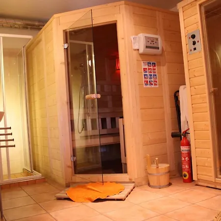 In Piesendorf Near Kaprun Slopes Σαλέ *