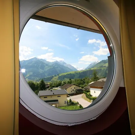 In Piesendorf Near Kaprun Slopes * Durnberg (Piesendorf)